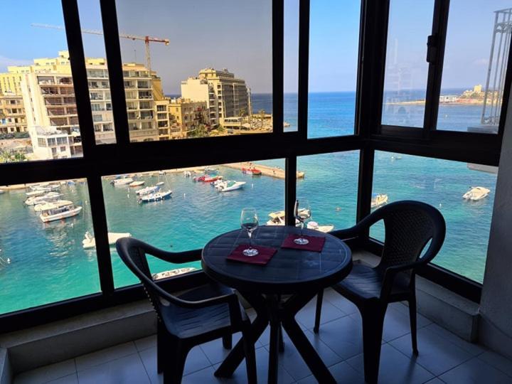 Spinola Bay Sea Front Apt 6 Saint Julian's Eksteriør billede