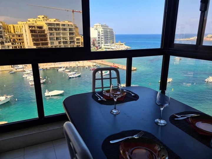 Spinola Bay Sea Front Apt 6 Saint Julian's Eksteriør billede
